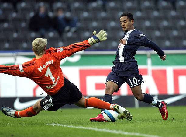 还帮助他在 还帮助他在